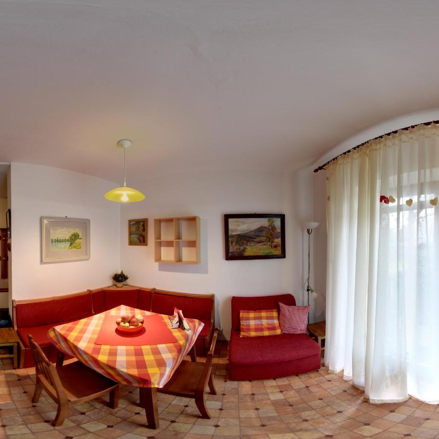 Penzion U Lesa Ceske Budejovice Bagian luar foto