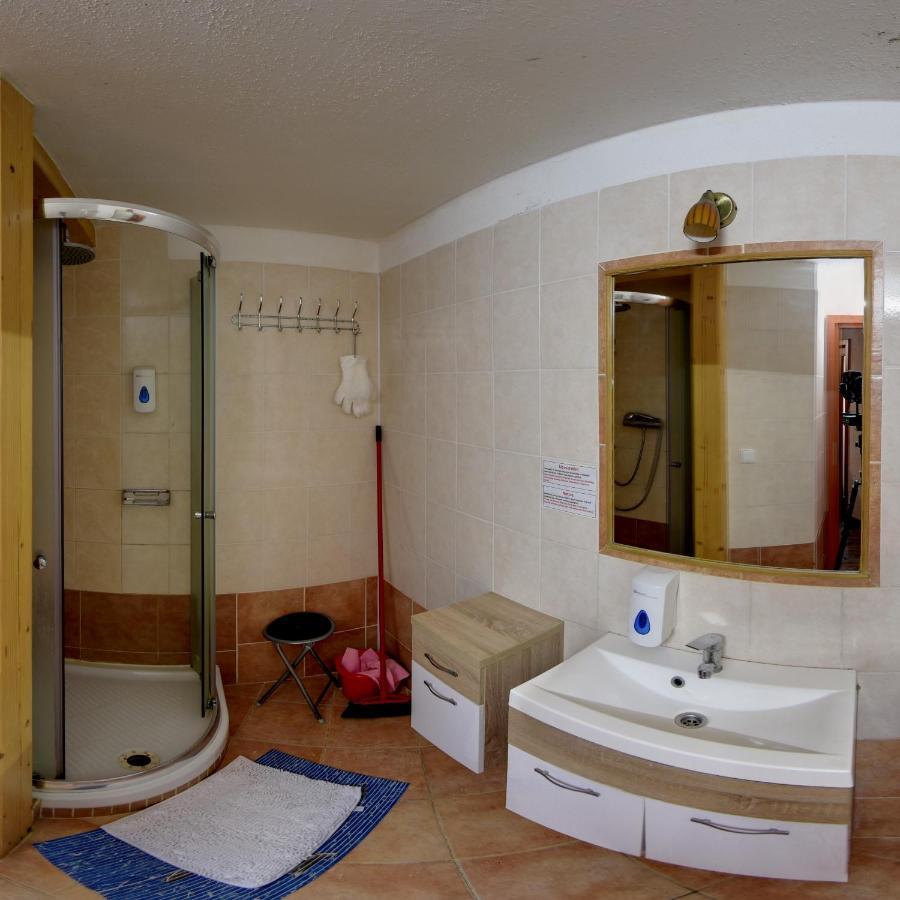 Penzion U Lesa Ceske Budejovice Bagian luar foto